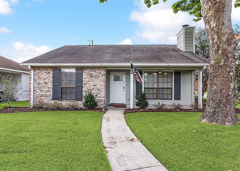 1st image of 759 Fountain View Dr