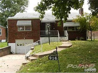 916 Fontaine Pl photo 1