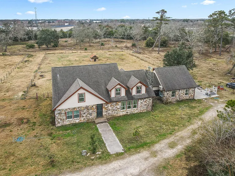 9009 Lazy Ln — Photo 39