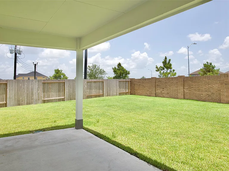 3207 Tilley Dr — Photo 38
