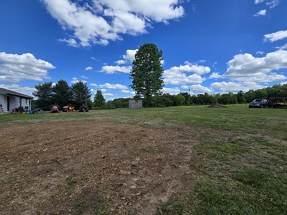 3rd image of 392 Sullivan Rd