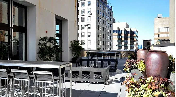 Sold by Compass | media 23