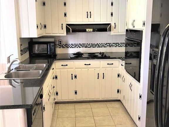 4th image of 1302 Gracewood Dr