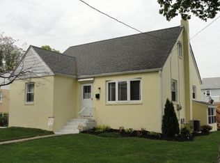320 Hazel Ave, Folsom, PA 19033