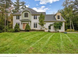 2 Paddington Pl, Falmouth, ME 04105