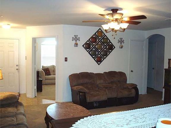 5th image of 25 McGugan Ln