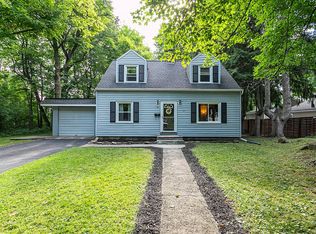 2 Lettington Ave, Gates, NY 14624