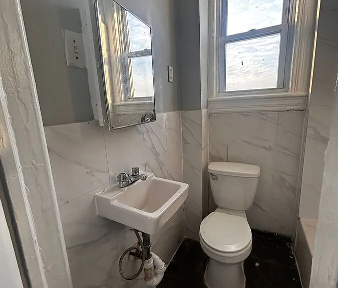 100 Ash St — Photo 4