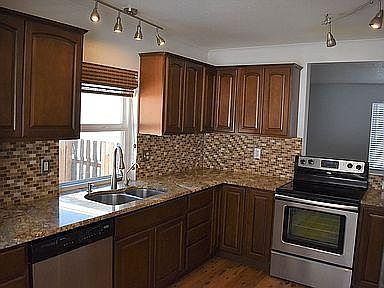 2nd image of 32244 Oak Creek Dr E