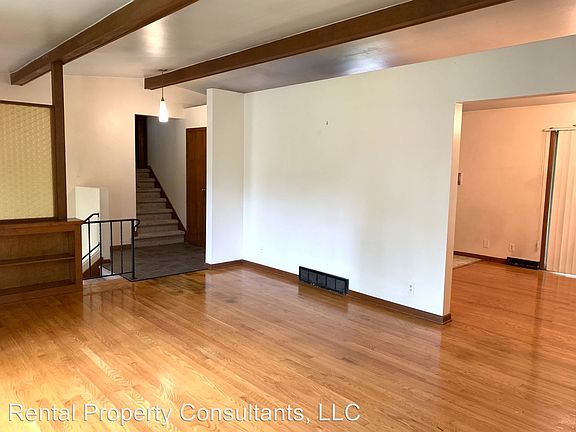 3rd image of 1706 Auburn Ave NE