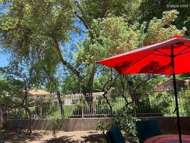 1st image of 929 S Tucana Ln