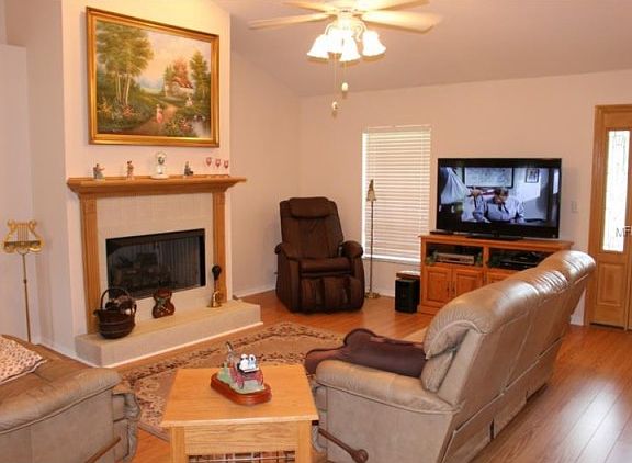 5th image of 3205 Foxden Ln