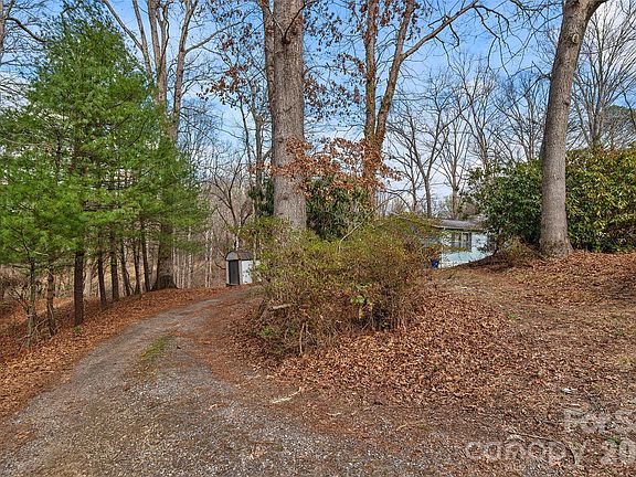 2nd image of 117 Beaver Creek Cir