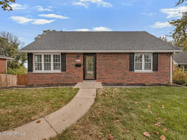 1215 Edgewood Dr, Jefferson City, MO 65109