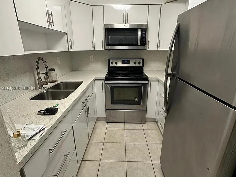 6675 W 4th Ave #310 — Photo 2