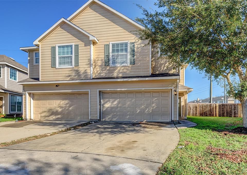 1st image of 15902 Langhamwood Ln