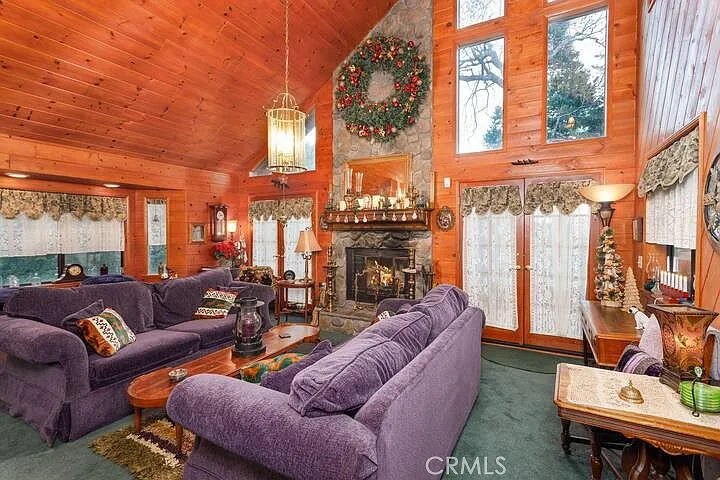3 bed, 1958 sqft, $3,800 — Photo 2