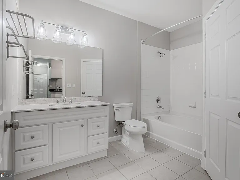 12144 Garden Grove Cir #101 — Photo 11