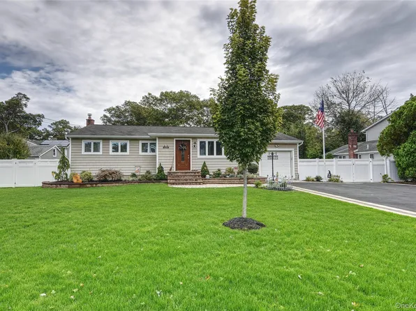 2287 Feuereisen Avenue, Ronkonkoma, NY 11779