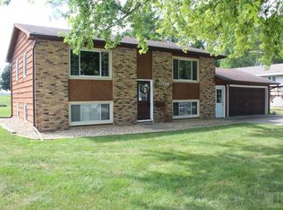 1030 Center Ave, Garner, IA 50438