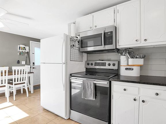 5th image of 1096 Harwood Dr