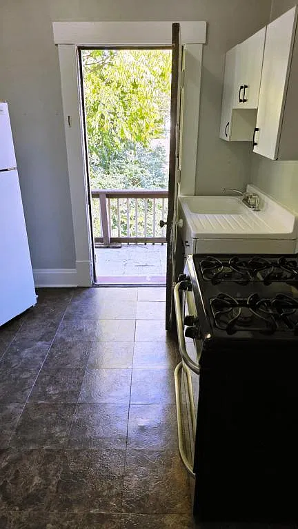68 E Hudson St — Photo 2