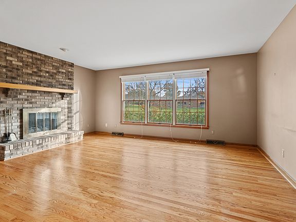 2nd image of 570 Ozier Dr