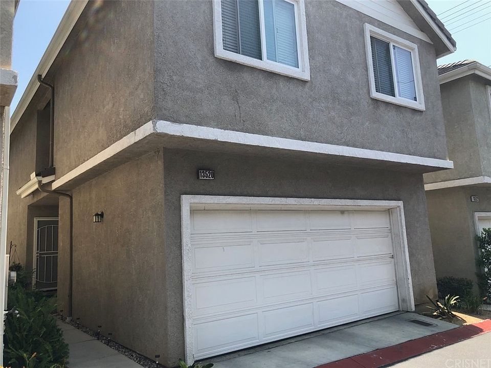 1st image of 13520 Island Palms Ln