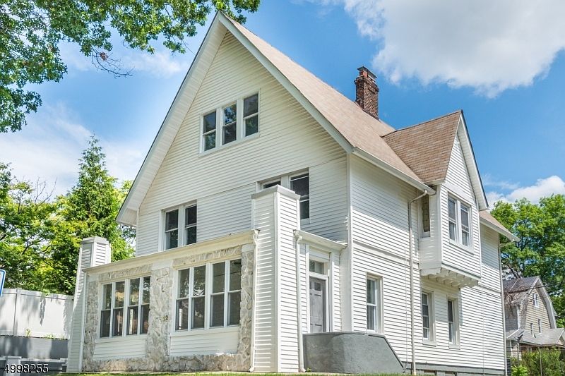 1st image of 22 Whitman Ave