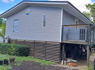 18 Plantation Dr, Everglades City, FL 34139