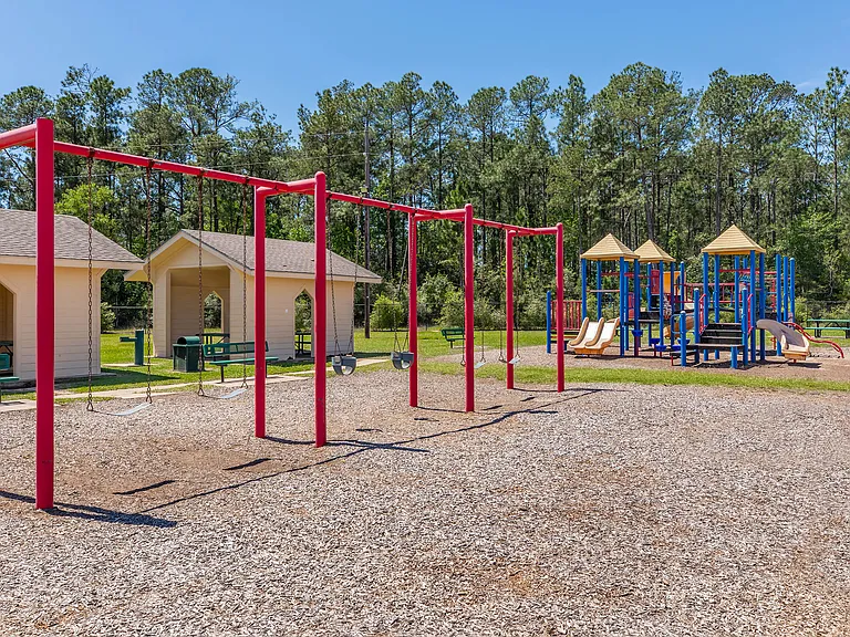 Saddlebrook Manor — Photo 10