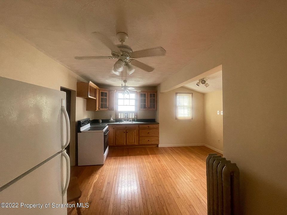 16 Summit Ave, Carbondale, PA 18407 Zillow