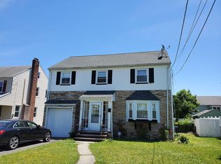 24 Reservoir Pl, Belleville, NJ 07109