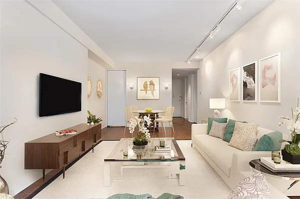 Rented by Engel & Völkers New York City | media 14