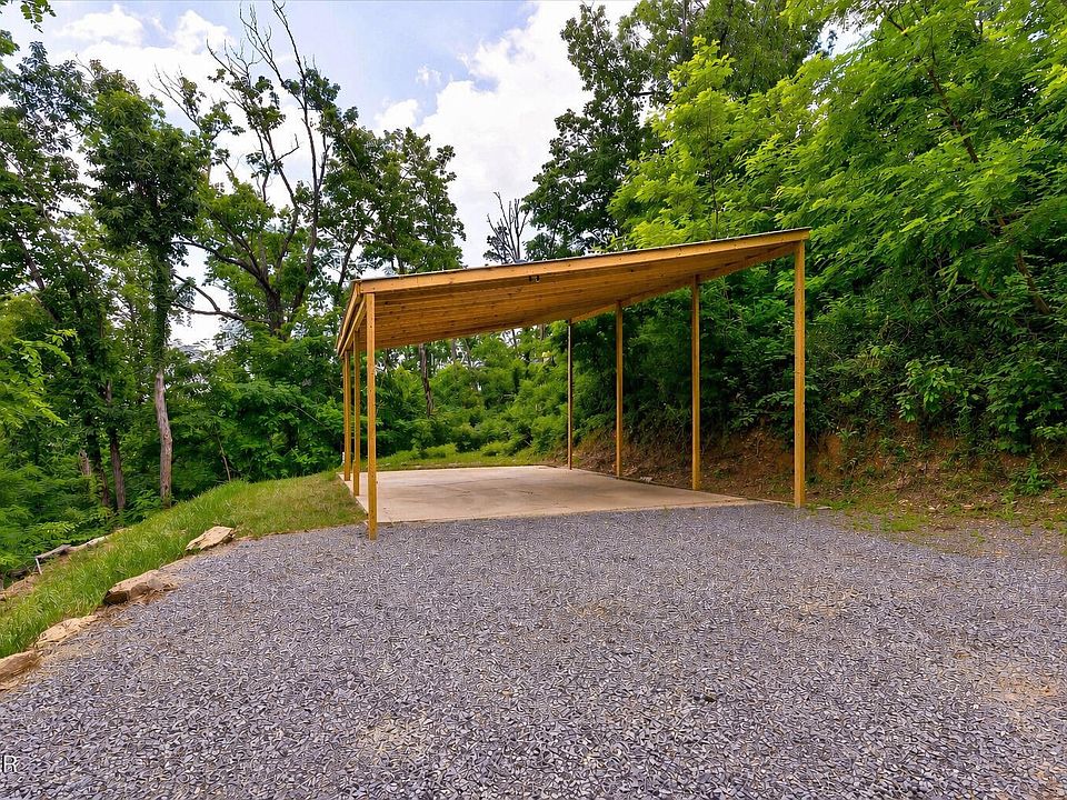 1st image of 449 Troy Dr