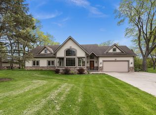 723 W Mequon Rd, Mequon, WI 53092