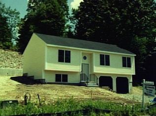 8 Bronson Lot Dr, Beacon Falls, CT 06403