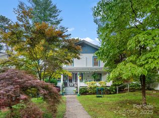 101 Mountain St, Black Mountain, NC 28711