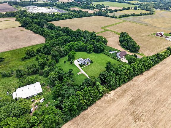 5th image of 16880 Pinkley Rd