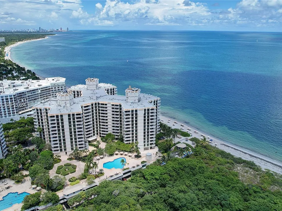 1121 Crandon Blvd #D1201