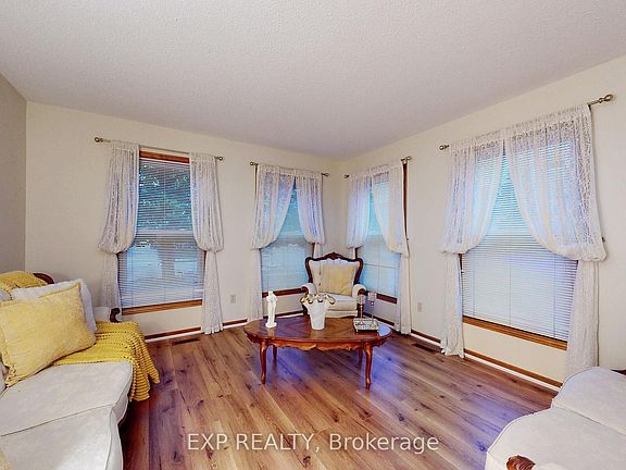 4th image of 41 Bobcat St