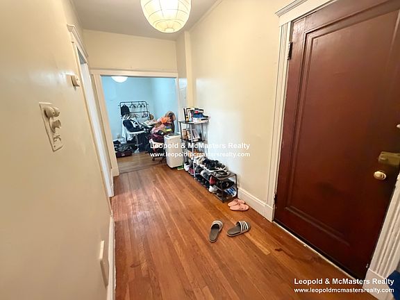5th image of 1681 Commonwealth Ave #15