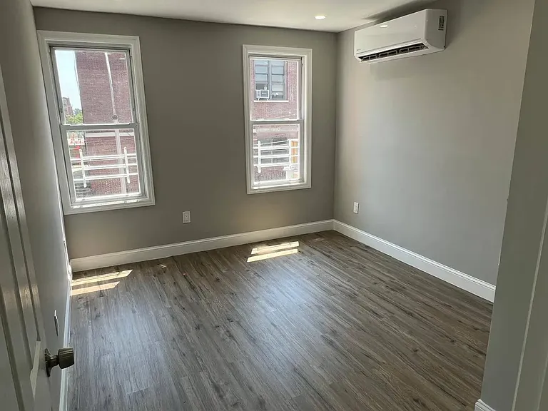 2221 Belmont Ave #1 — Photo 9