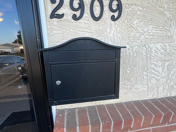 2nd image of 2909 Addison Dr