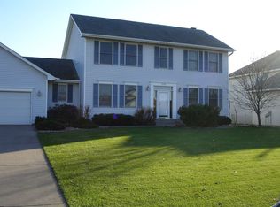 9785 Wynstone Dr, Woodbury, MN 55125