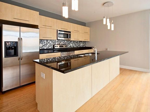 3rd image of 100 E Gay St #6G