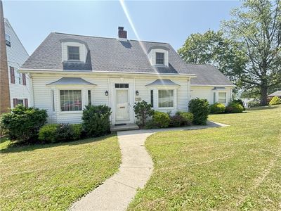 705 California Ave, Ellwood City, PA, 16117