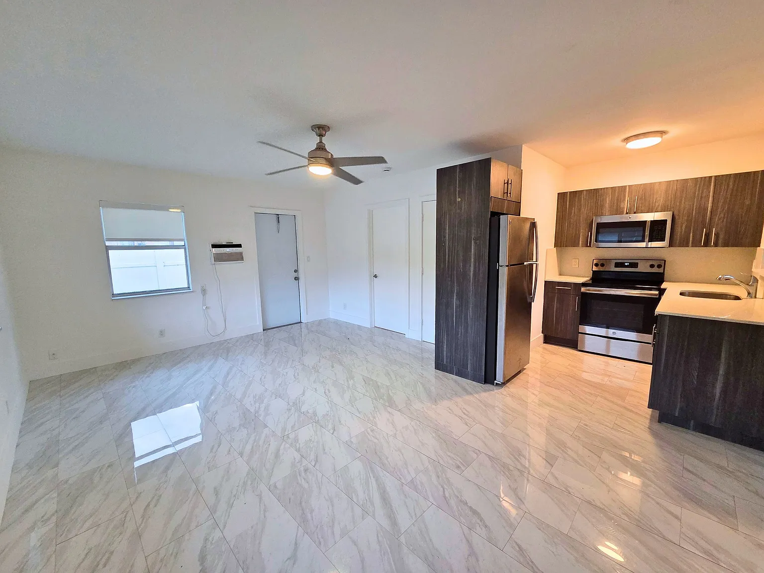 313 Hibiscus Avenue - 1 — Photo 2