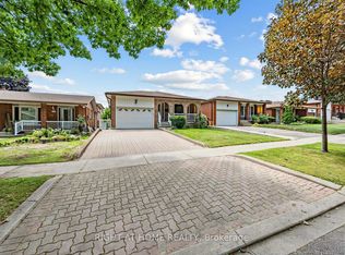 3126 McCarthy Ct, Mississauga, ON L4Y3Z5
