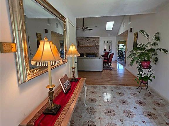 2nd image of 985 Old Cutler Rd